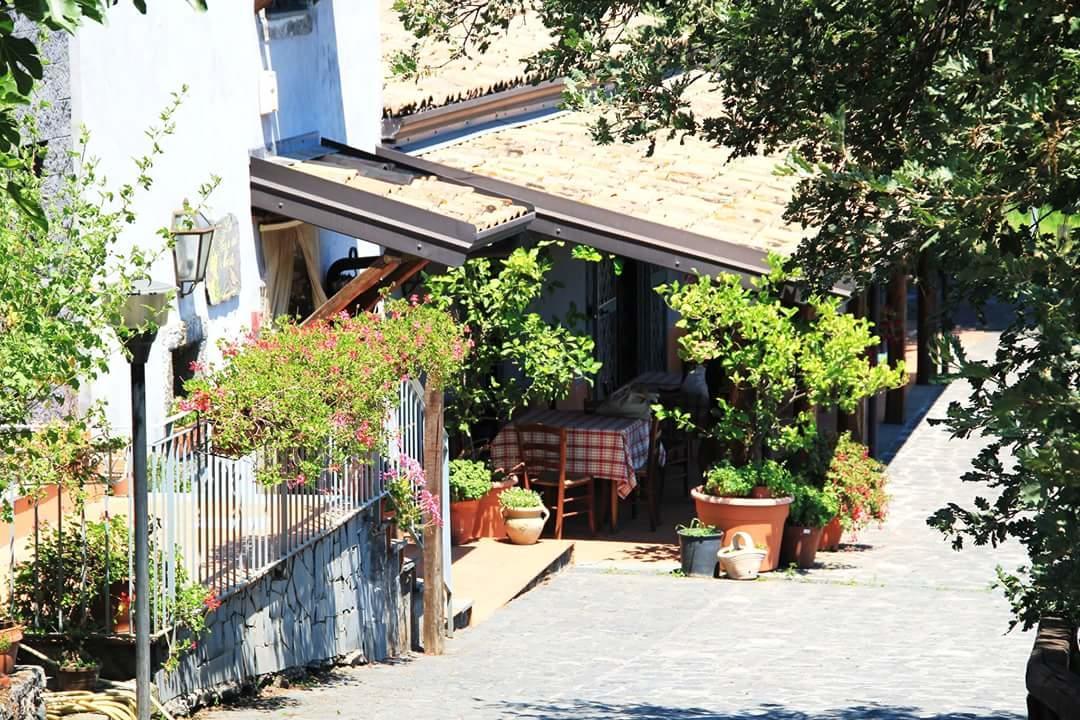 Le Case Del Merlo Turismo Rurale Milo Eksteriør bilde